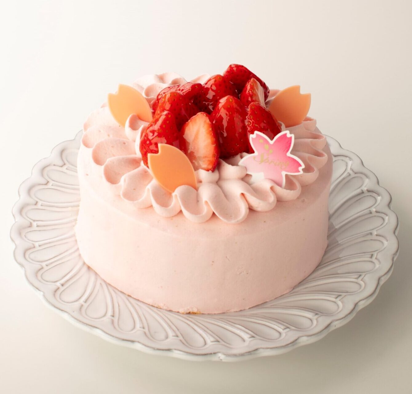 シャトレーゼ桜ケーキ
